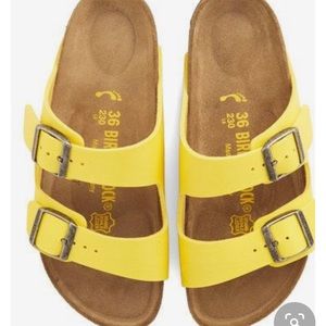 ISO Yellow Birkenstocks☀️